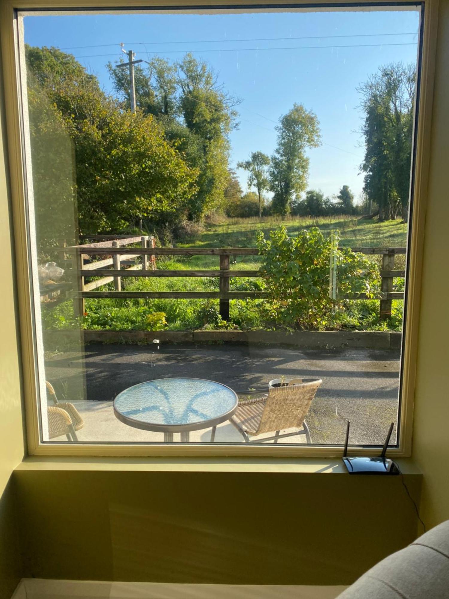 Luxury Country Escape Apartment Ennis Exterior photo